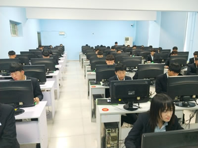 計算機類專業(yè)