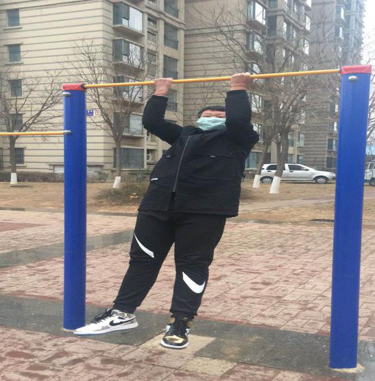加強(qiáng)體育鍛煉，保證身心健康