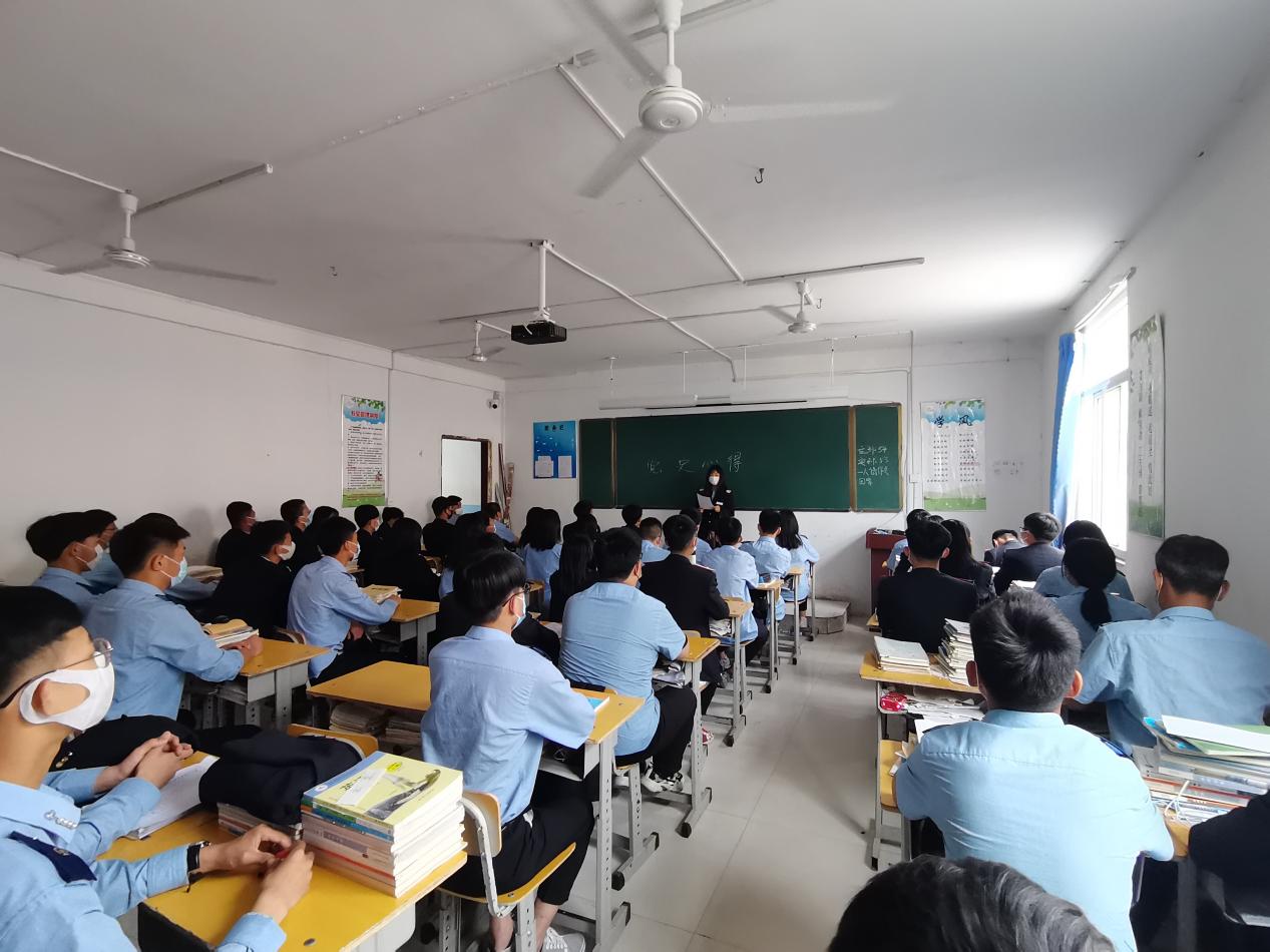 重溫黨的百年歷史，謳歌黨的光輝歷程