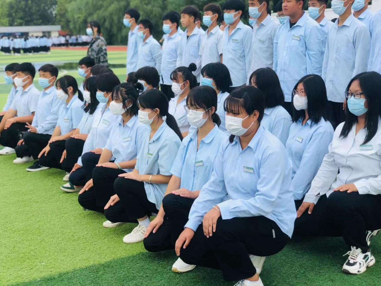 磨練中促成長——石家莊太行科技中等專業(yè)學校21級新生軍訓