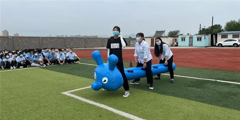 2022級(jí)新生暑期夏令營(yíng)系列活動(dòng)——毛毛蟲(chóng)大戰(zhàn)