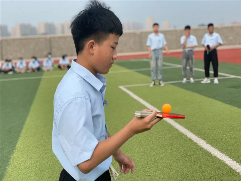 2022級(jí)新生夏令營(yíng)系列活動(dòng)——乒乓球接力